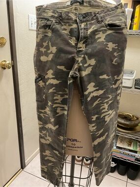 💜💜💜 Kut from the Kloth Women's Camo Skinny Cargo Pants - Olive & Tan
